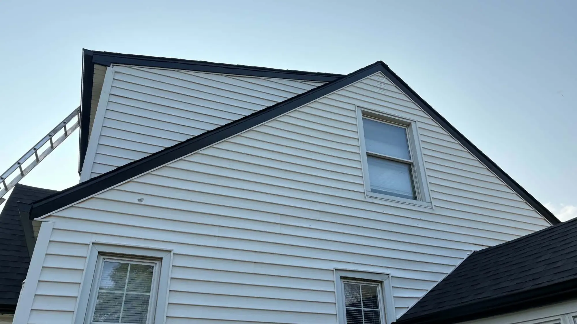 Recent roof replacement completed by Horseshoe Roofing